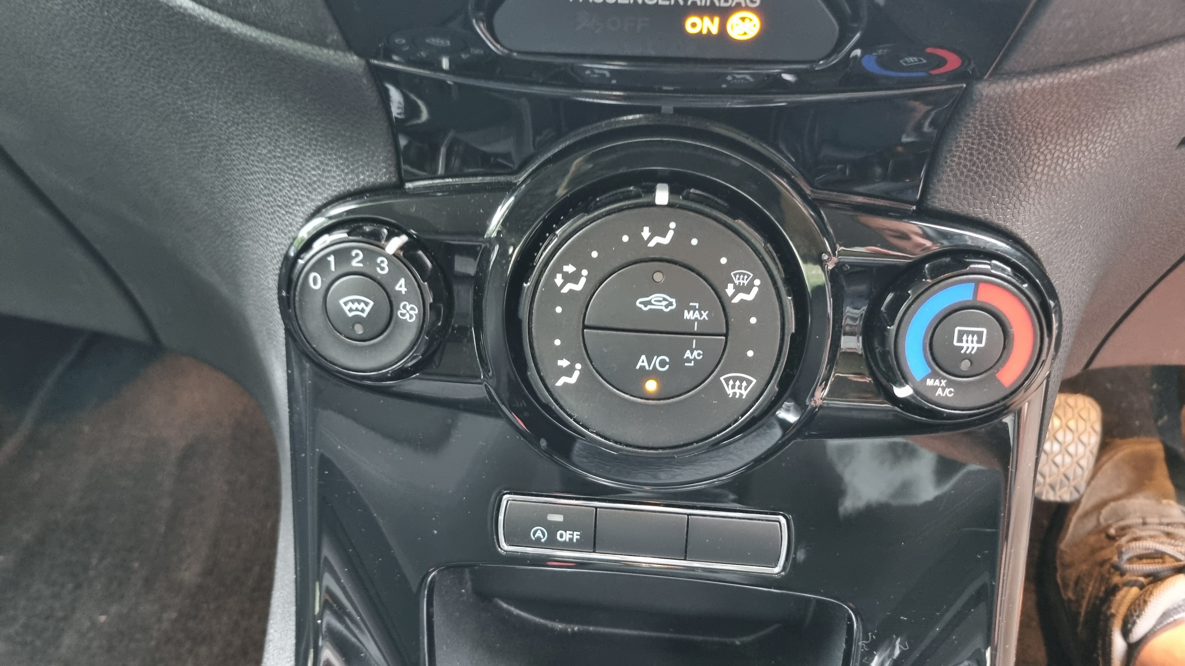 Ford Fiesta   1.0T EcoBoost Zetec