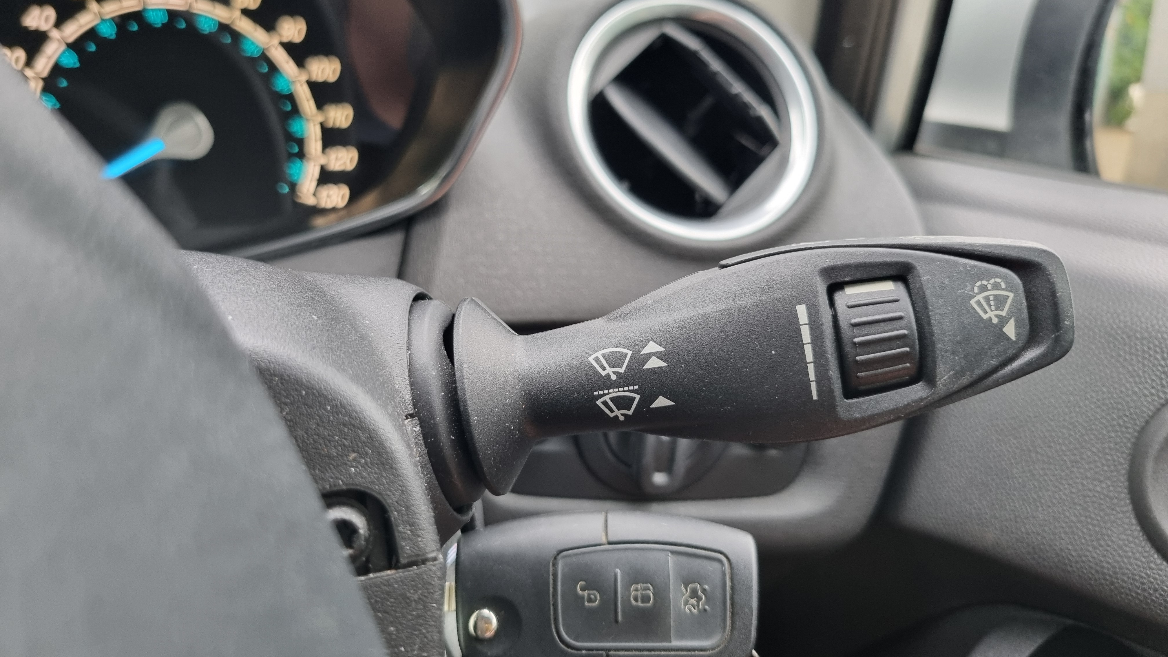 Ford Fiesta   1.0T EcoBoost Zetec